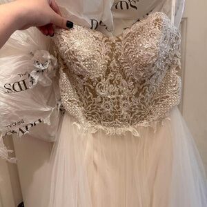 Wedding dress
